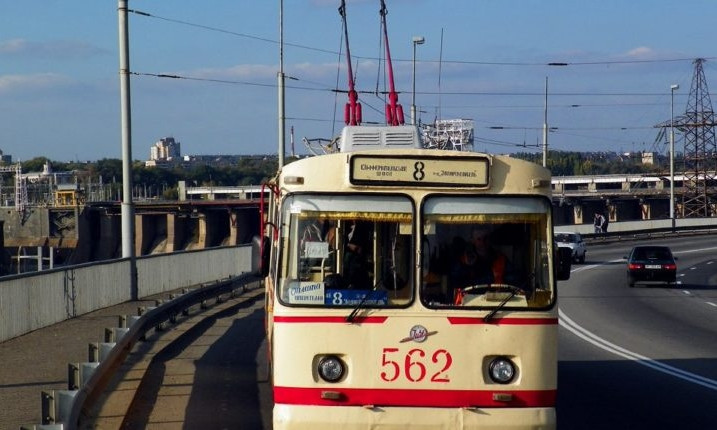 Запорожцы требуют бесплатного проезда в городском электротранспорте
