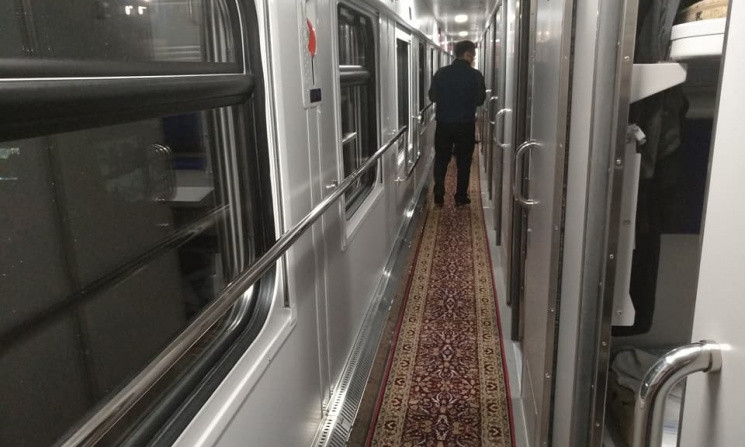 Запорожцы продолжают делиться впечатлениями от нового киевского поезда (ФОТО)