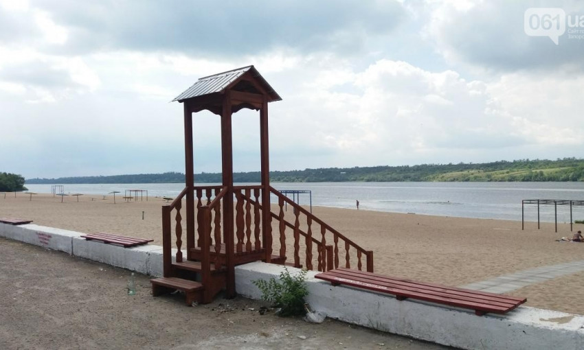 Фоторепортаж: Как благоустроен Центральный пляж в Запорожье