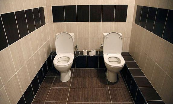 Запорожцы просят сделать туалеты бесплатными