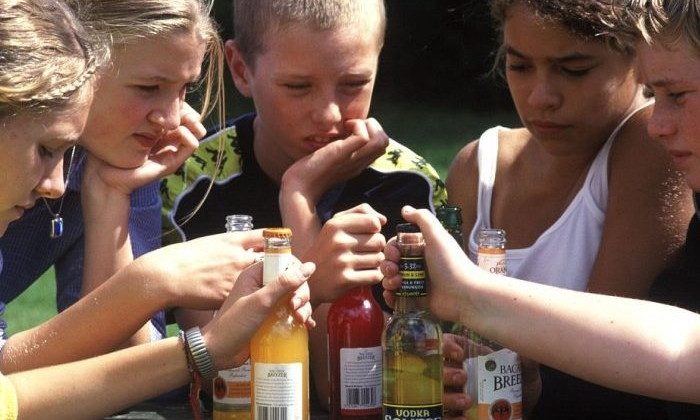 Неожиданно: Запорожские дети уверены, что алкоголь полезен