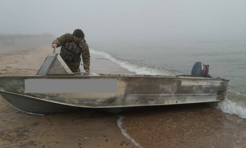 На берегу Азовского моря задержали злоумышленников  (ФОТО)