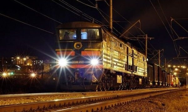 В Запорожье мужчина попал под поезд (ФОТО 18+)