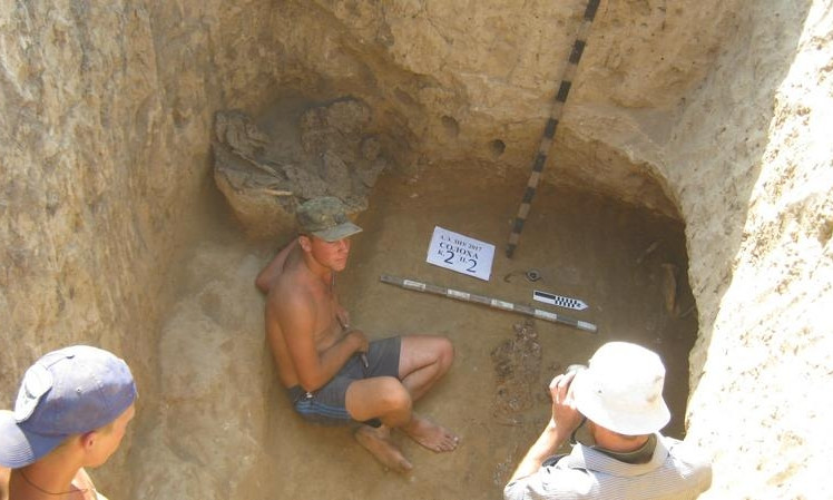 Запорожские археологи обнаружили 14 скифских захоронений (ФОТО)