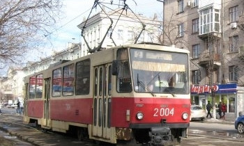 Неизвестные избили водителя запорожского трамвая