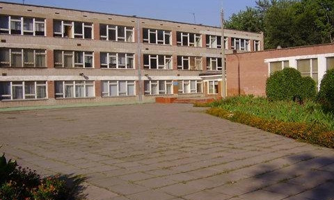 На территории одной из запорожских школ найден труп