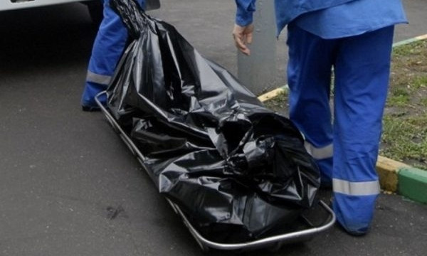 В Запорожье около подземной парковки нашли бездыханное тело женщины (ФОТО 18+)
