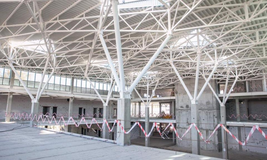 Фасад терминала запорожского аэропорта почти готов (ФОТО)