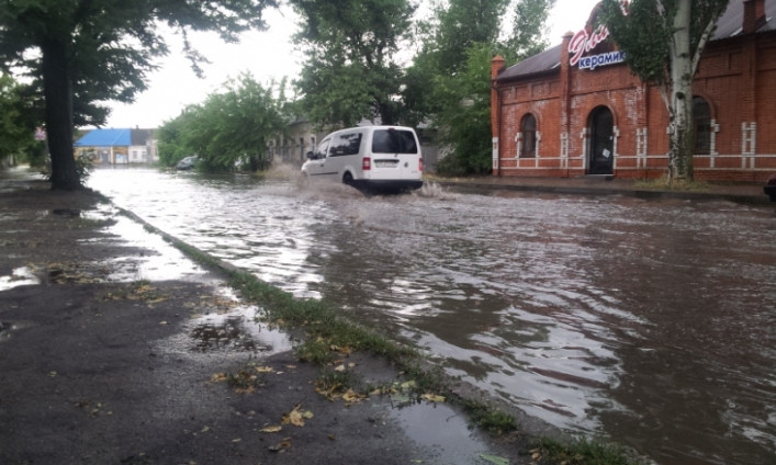 В Мелитополь пришла "большая вода" (ФОТО)