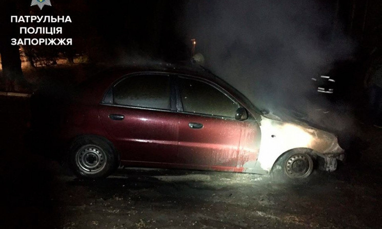 В Запорожье снова горят автомобили (ФОТО)