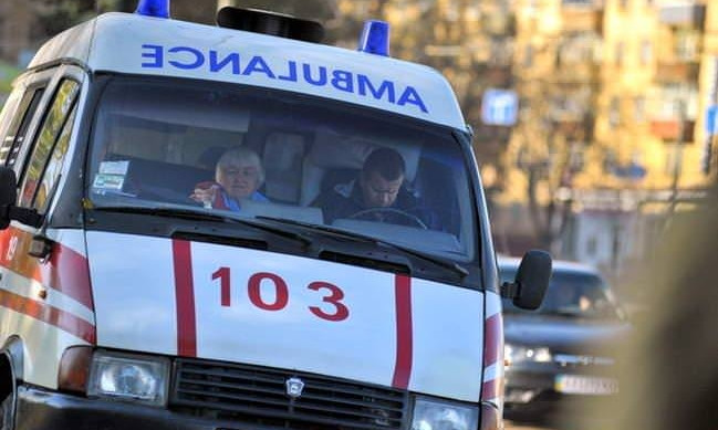 В Запорожье автомобиль "Ауди" сбил насмерть женщину (ФОТО)