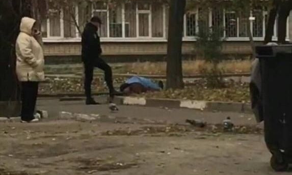 В Запорожье обнаружили труп возле школы (ФОТО)