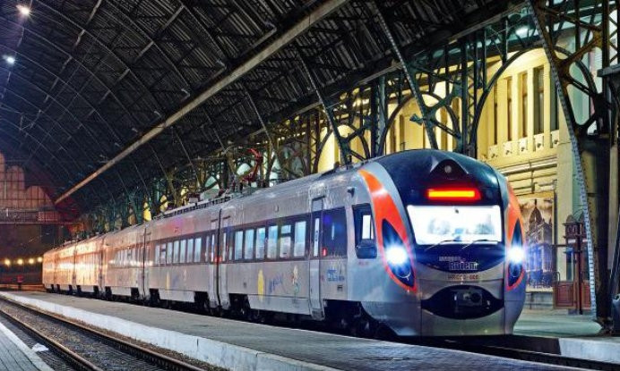 "Укрзализниця" запускает еще один поезд в Польшу