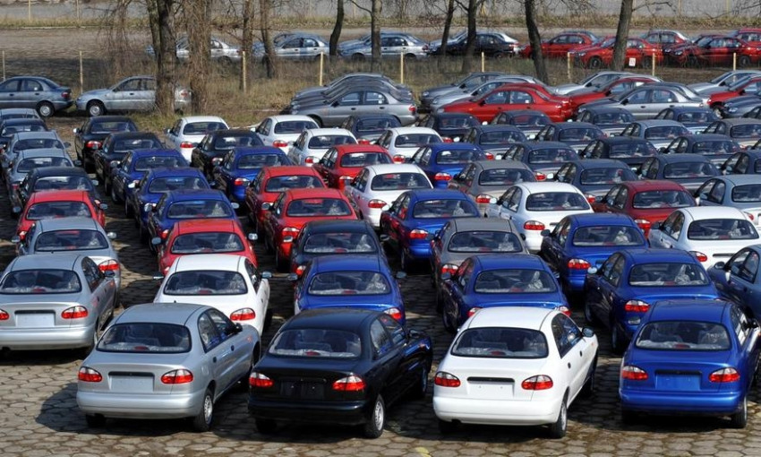 Названа причина остановки продаж автомобилей «Ланос» в Украине