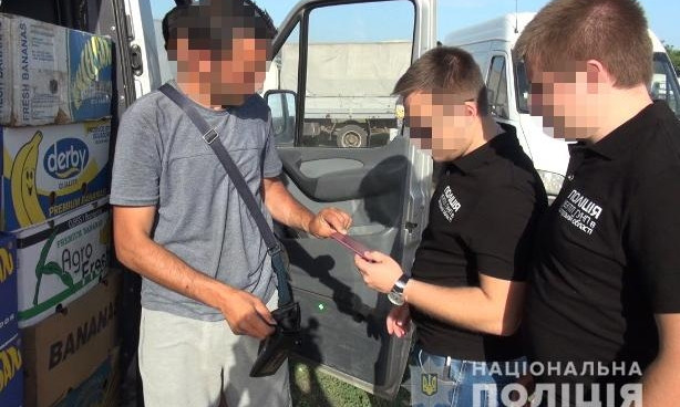 Правоохранители Запорожской области открыли охоту на мигрантов (ВИДЕО)