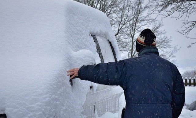 Как завести машину зимой, чтобы прогреть двигатель?