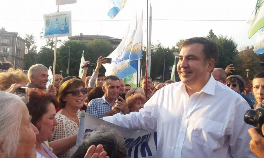 Саакашвили в Запорожье "открыл глаза" на нищету: Казусы визита грузинского политика (ФОТО)