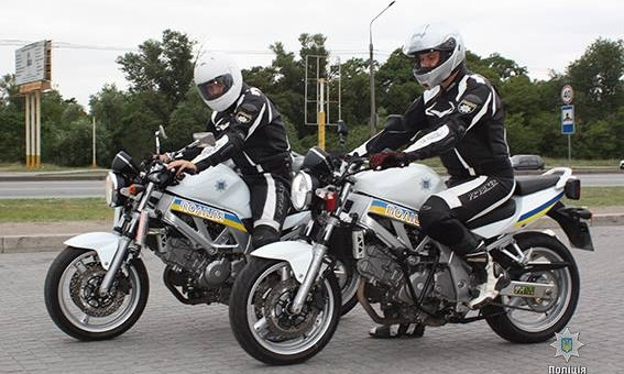 Фотофакт: Запорожская полиция пересаживается на мотоциклы