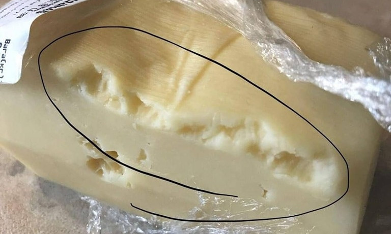 В запорожском супермаркете продали сыр, который уже ели крысы (ФОТО)