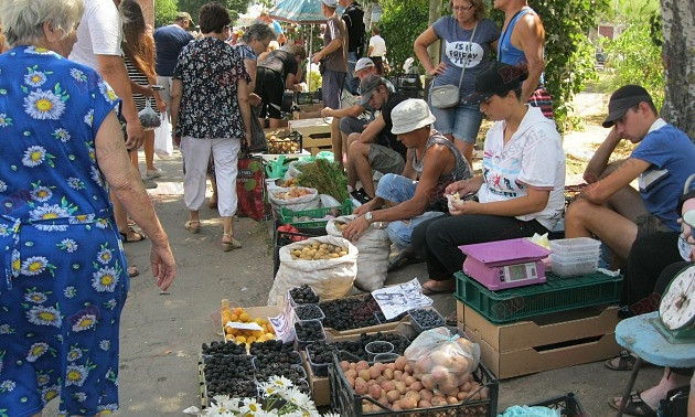 На Центральном рынке Бердянска растет количество торгующих