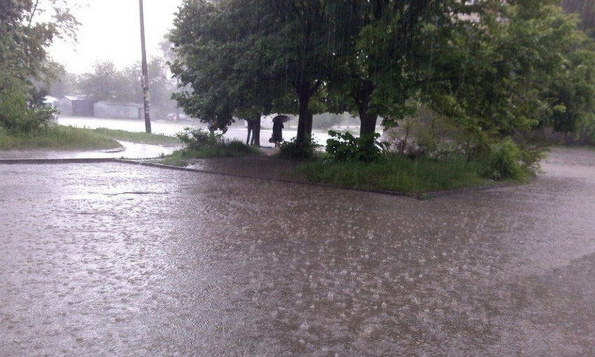 На сегодня, 3 августа, в Запорожье и области объявлено штормовое предупреждение