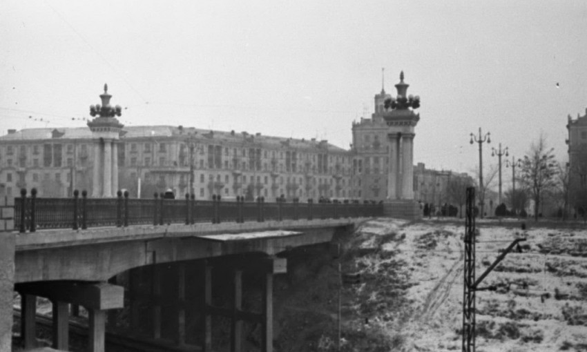 Смотрите: Мост на улице 12 Апреля 60 лет назад (ФОТО)