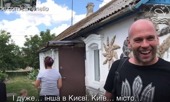 Американец продолжает рассказывать о своих приключениях в Бердянске (ВИДЕО)