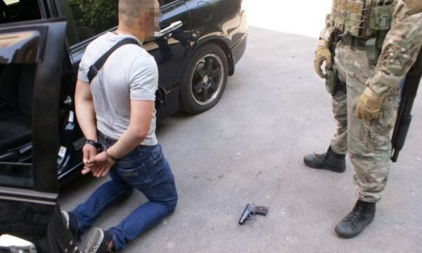 В Запорожье "банду полицейских" оставили за решеткой