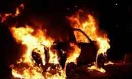 Ревнивая жена сожгла автомобиль любовницы мужа