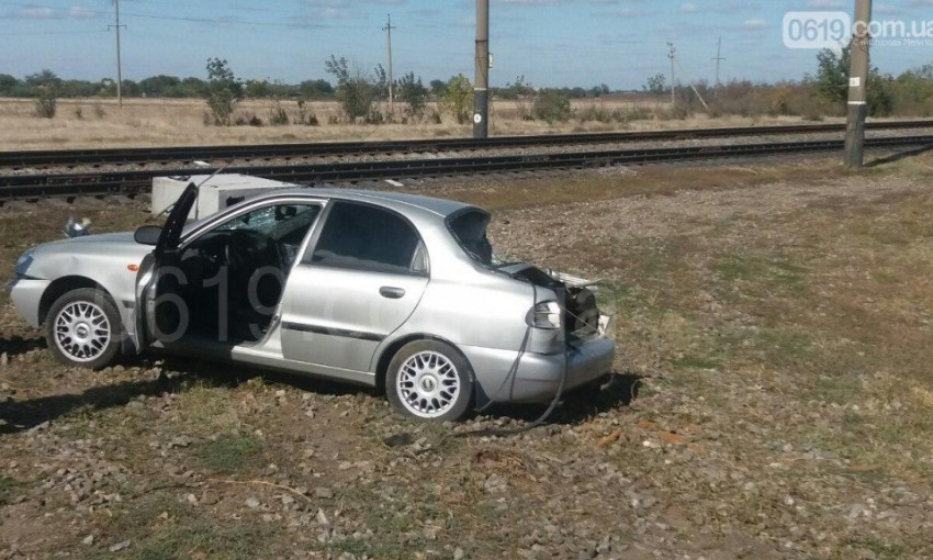 Появились фото сегодняшней аварии на железнодорожном переезде