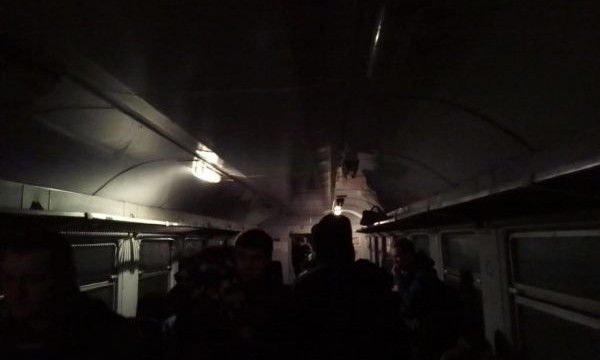 Пассажиры возмущены условиями в пригородных поездах (ФОТО)