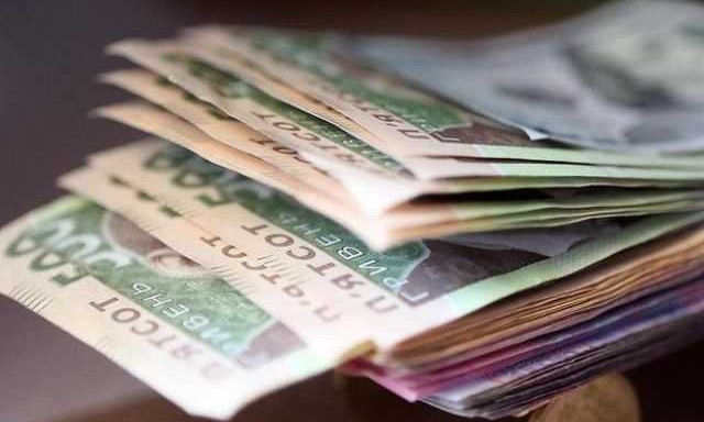 Средняя зарплата в Запорожской области составляет около девяти тысяч гривен