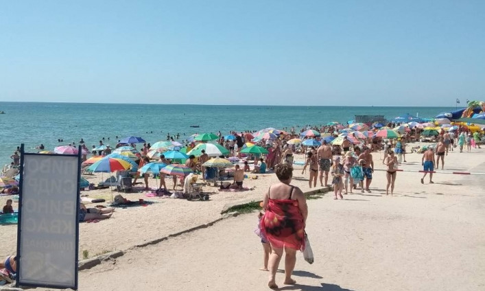 Что сейчас происходит на пляжах Кирилловки (ФОТО)