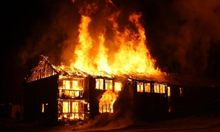 В Запорожье горел дом: Есть погибший