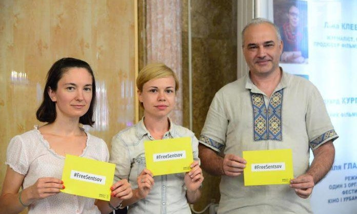На кинофестивале в Запорожье организовали сбор подписей за освобождение Сенцова