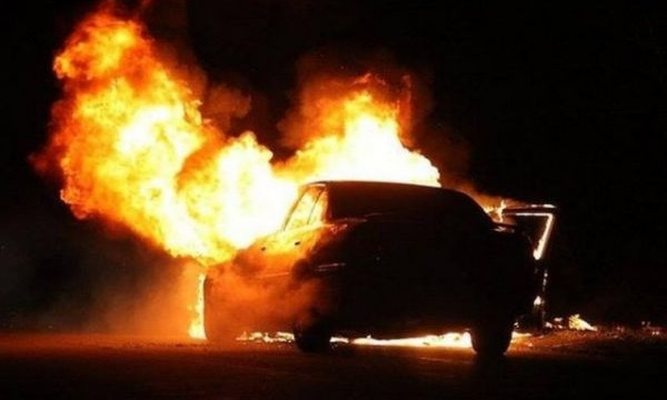 В Запорожье сгорели три элитных авто