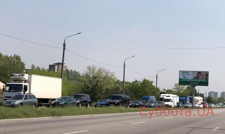 В Запорожье произошло тройное ДТП: На месте аварии образовалась пробка (ФОТО)