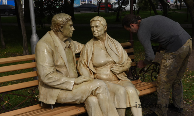 В Запорожье появилась новая скульптура (ФОТО)
