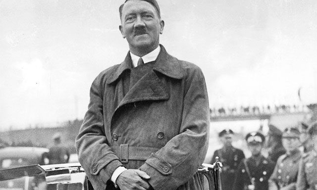 В сети продают ретро-снимок Гитлера в Запорожье (ФОТО)