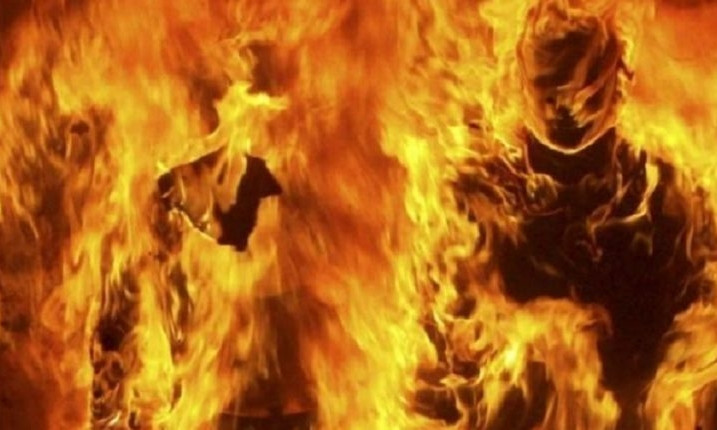 Мужчина заживо сгорел в своем доме (ФОТО)