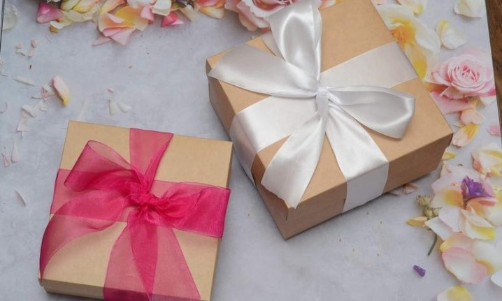 Как сделать подарок другу, если вы живете в разных городах?