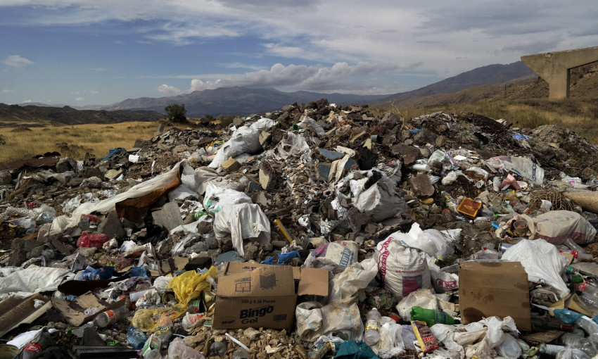 Губернатор Запорожья работает над проблемой мусора