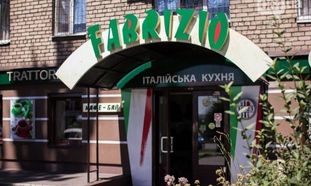 Владельцам итальянского кафе в центре Запорожья угрожают за разговоры на украинском