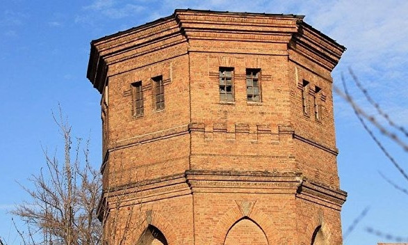 В Запорожье на стариную водонапорную башню наложили арест