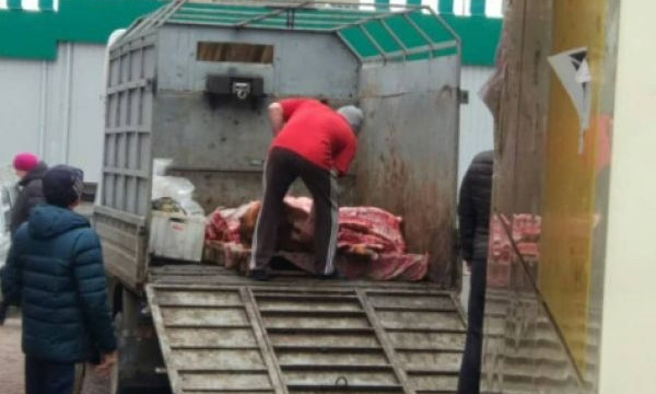 Запорожцев возмутили антисанитарные условия доставки мяса (ФОТО)
