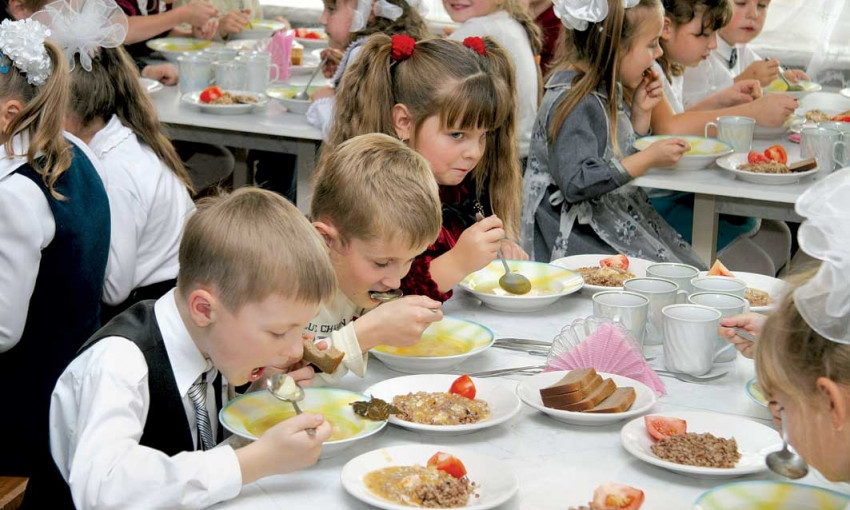 Кого в запорожских школах будут кормить бесплатно?