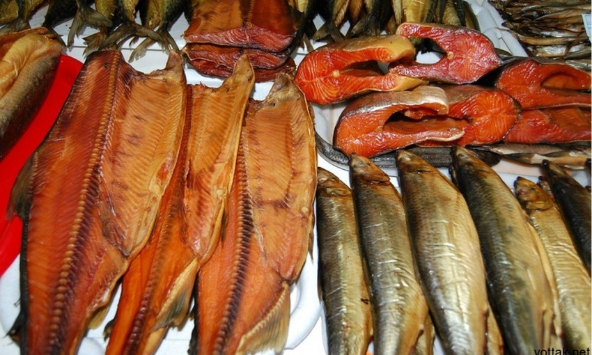 Запорожцам показали, какую рыбу продают на рынках (ВИДЕО)
