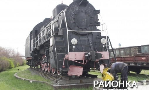 Будет блестеть как новенький: В Запорожской области отреставрируют старинный паровоз (ФОТО)