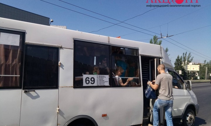 Запорожцы выступают против автобусного маршрута (ФОТО)