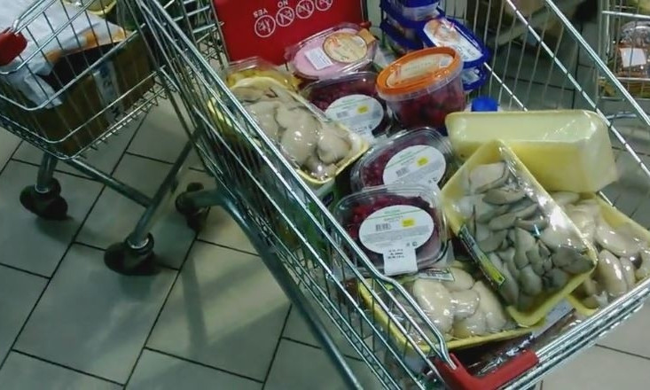 В Запорожской области покупатели нашли в магазине "долгожителя"